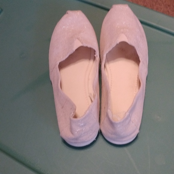 Women's tan/gold slip on flats size 10 - Picture 5 of 7